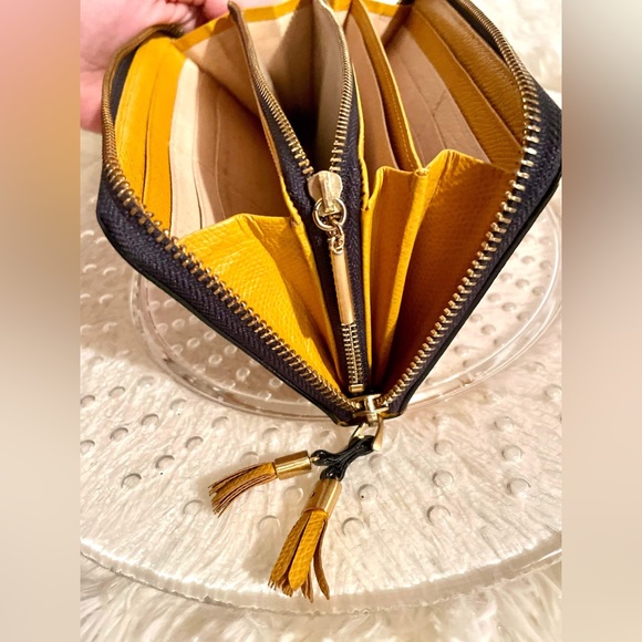 EPOI Shiki Round Zipper Long Wallet - Picture 8 of 9